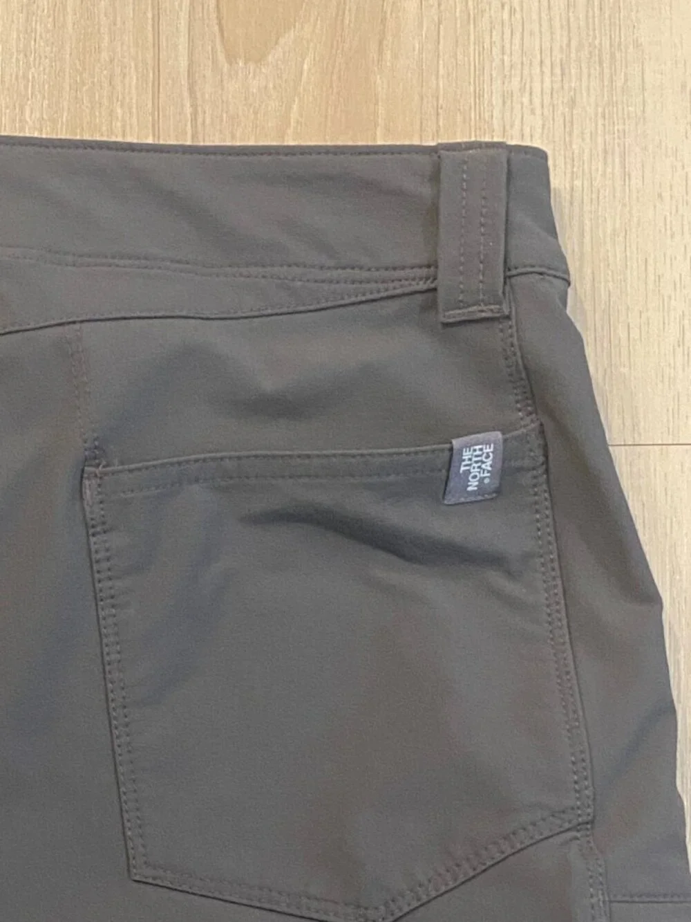 The North Face Men's Hiking Pants Gray Stretch Cargo Trail Pants Size 32x30